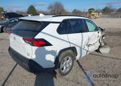 2021 Toyota Rav4 Xle из США, поврежденный, VIN 2T3P1RFV2MC191104